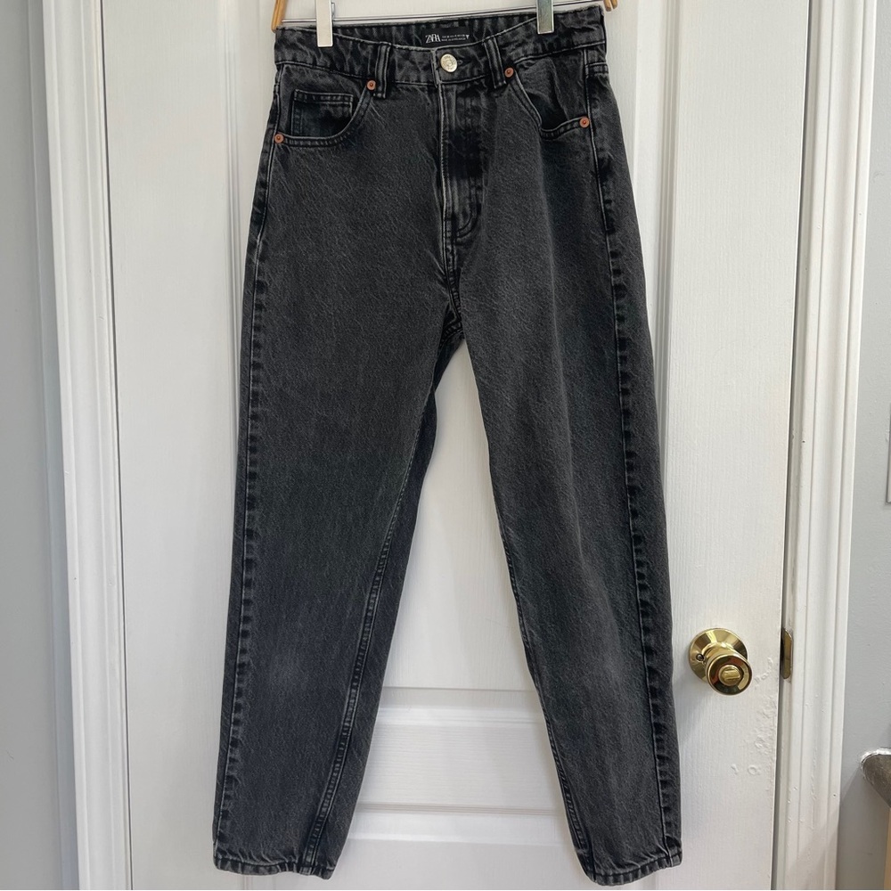 Zara  Charcoal Straight Leg High-Waisted Jeans  US 4
